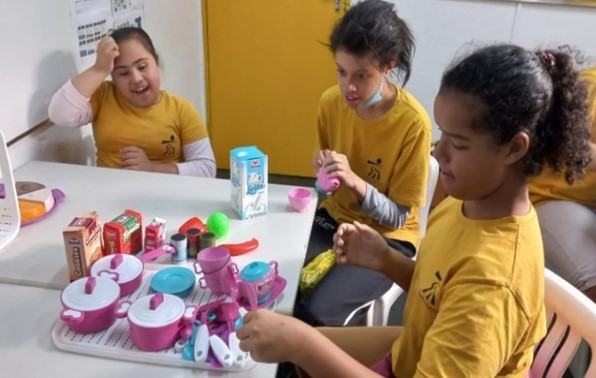 Projeto Beija-Flor do Caminhando para Crianças com Deficiência Projeto Beija-Flor do Caminhando para Crianças com Deficiência